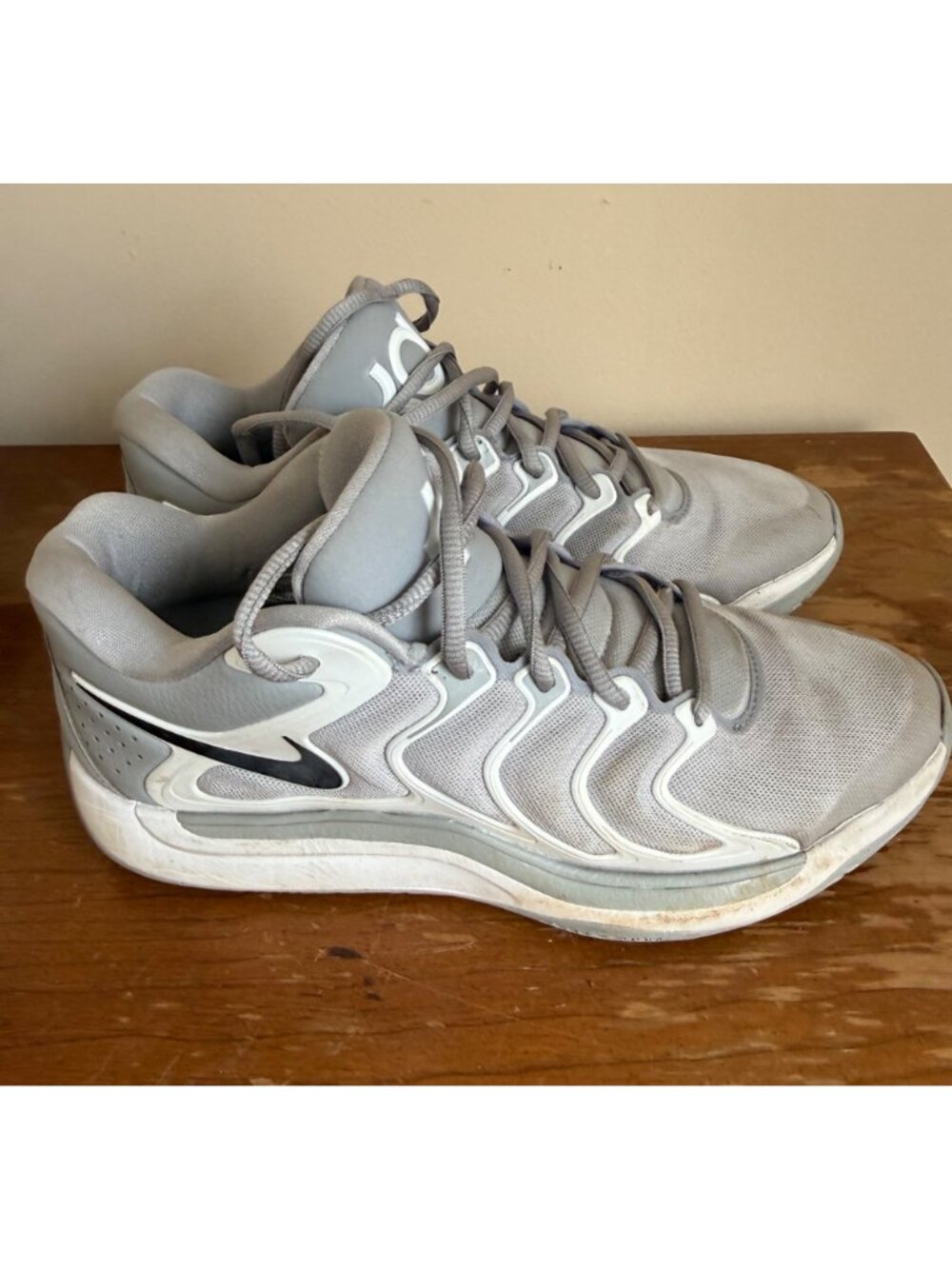 Nike KD17 Wolf Grey Kevin Durant Basketball Sneakers Men's Size 9 - Picture 3 of 6